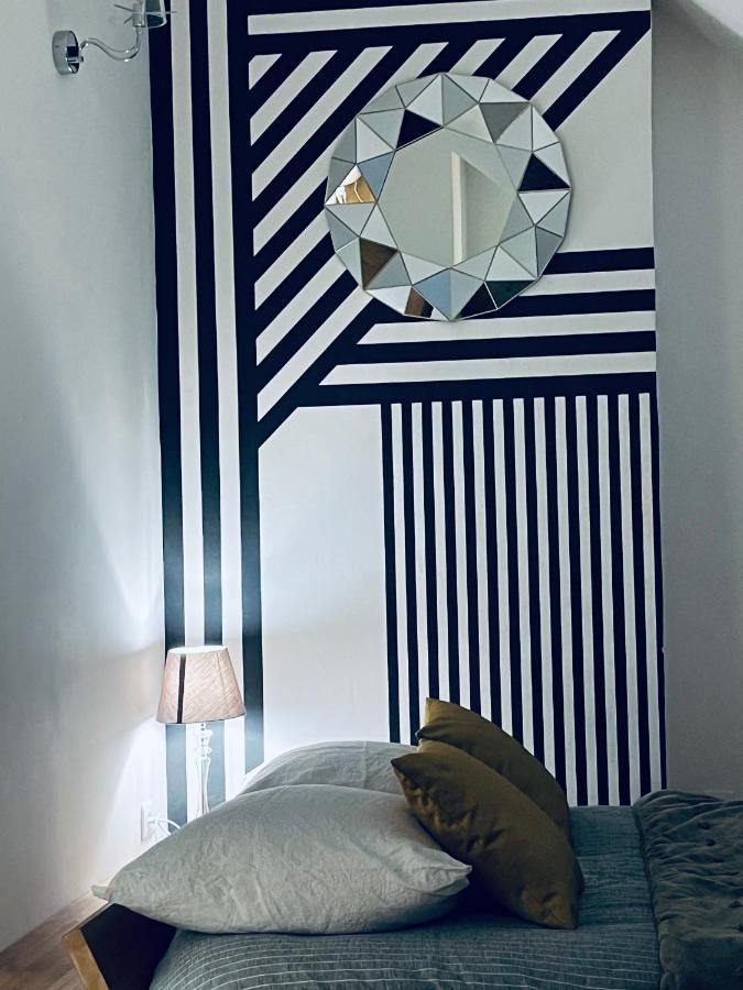Apartment Centre, Superb En Face Du Marche Prime *