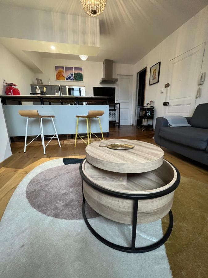 Centre, Superb En Face Du Marche Prime Apartment